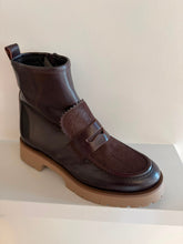 Afbeelding in Gallery-weergave laden, ERTAKI BROWN
