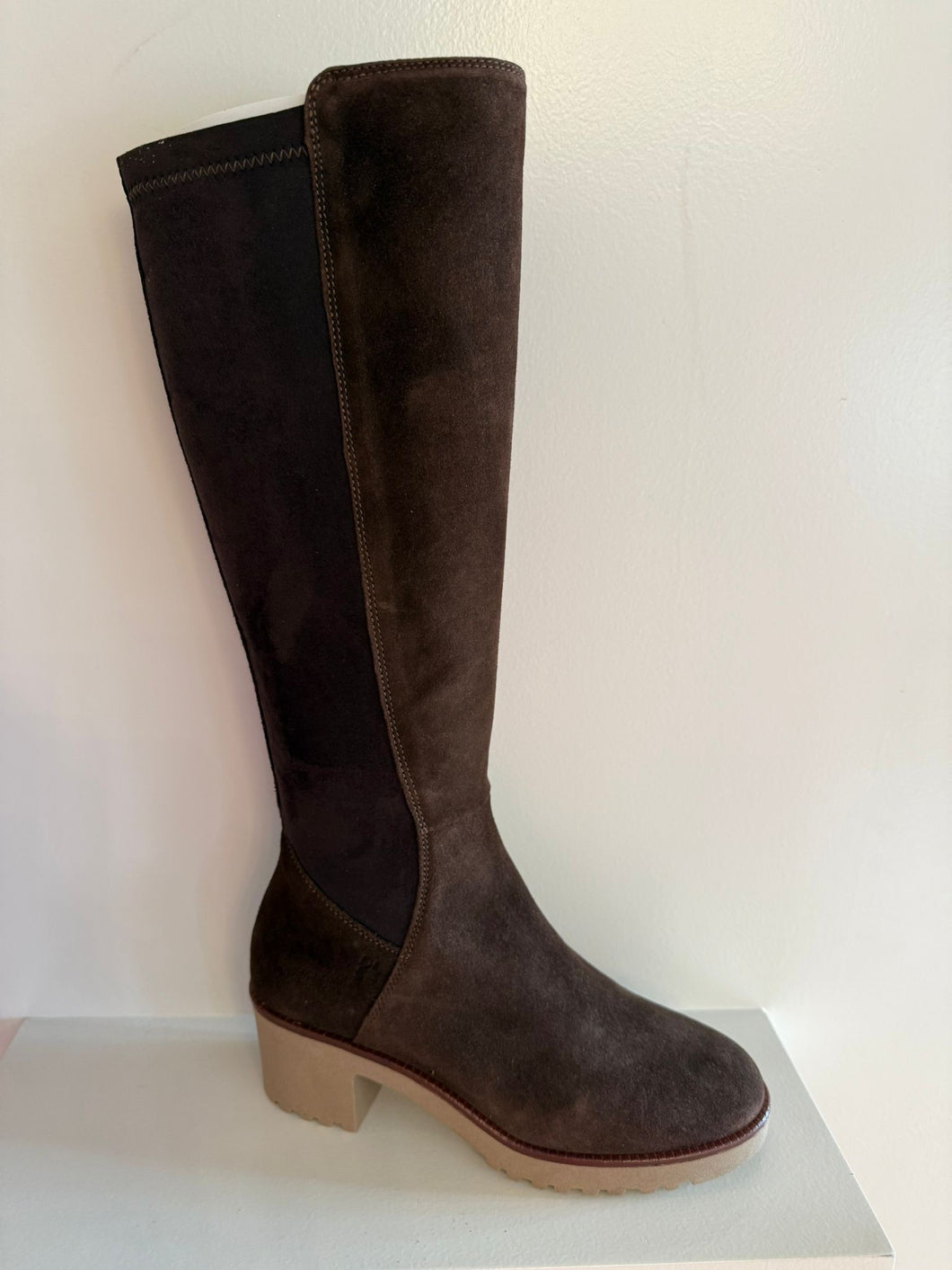 BOOT BROWN