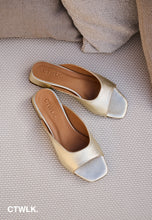 Afbeelding in Gallery-weergave laden, GILLA
