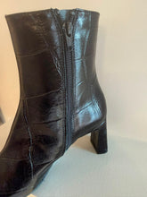 Afbeelding in Gallery-weergave laden, TORY BLACK

