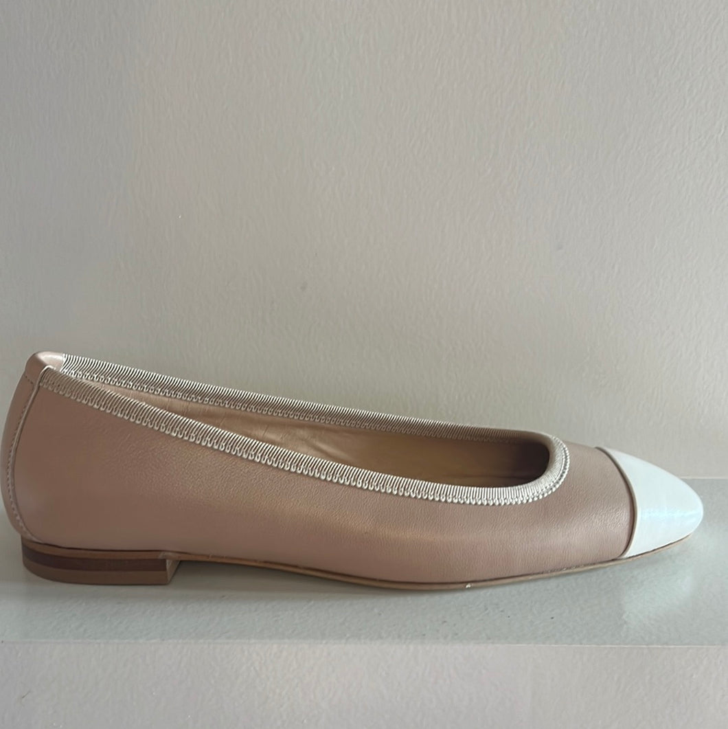 Beige/cognac witte ballerina