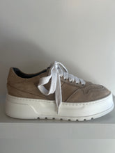 Afbeelding in Gallery-weergave laden, NABUK SOFT BISCOTTO
