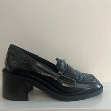Afbeelding in Gallery-weergave laden, PULIDO BLACK VILT

