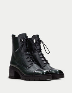Zwarte boot