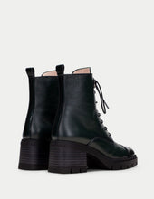Afbeelding in Gallery-weergave laden, Zwarte boot
