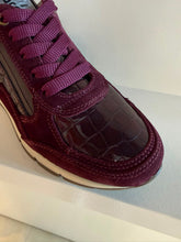 Afbeelding in Gallery-weergave laden, VELOUR RUBINO
