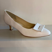 Afbeelding in Gallery-weergave laden, WHITE PUMP
