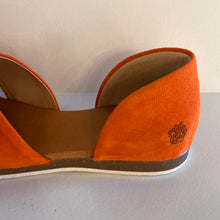 Afbeelding in Gallery-weergave laden, Platte oranje dain sandaal
